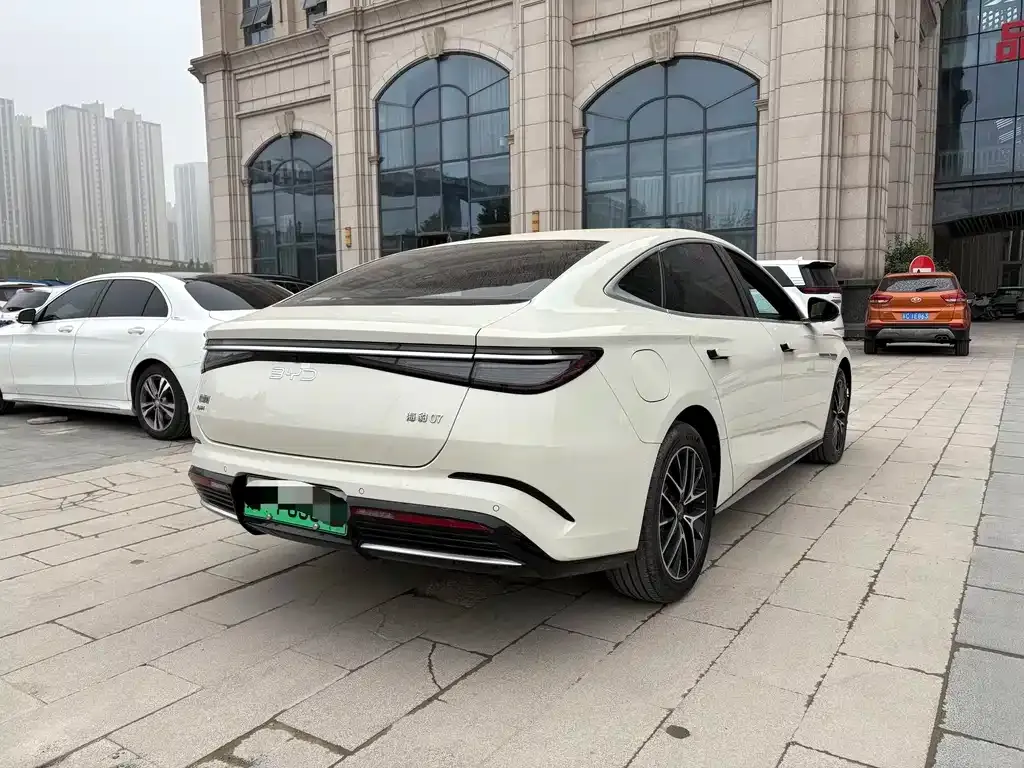 BYD Seal 07 DM-i 2025 из CN, фото 3