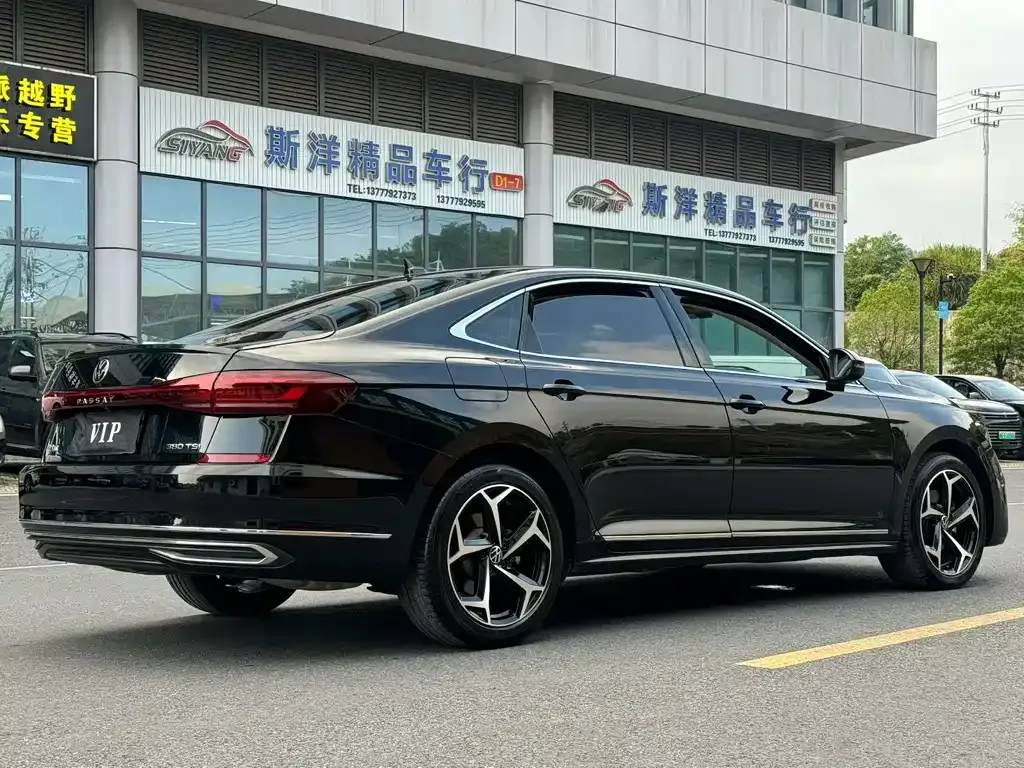 Volkswagen Passat — фото 7