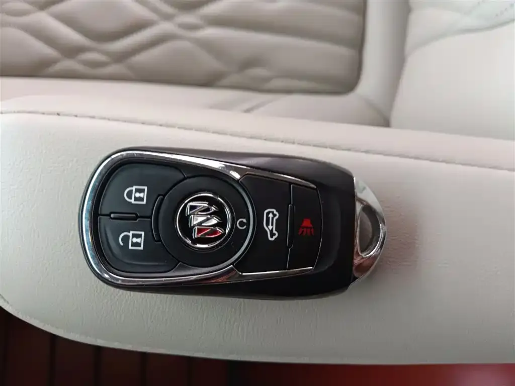 Buick GL8 2021 из CN, фото 9