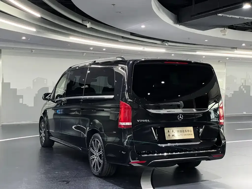 Mercedes-Benz V-Class 2022 из CN, фото 4