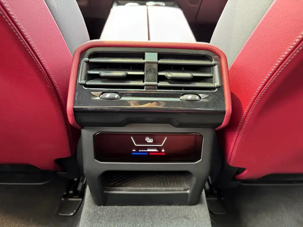 BMW i5 2024 из CN, фото 8