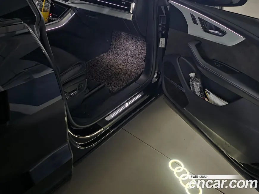 Audi Q8 2021 из KR, фото 4