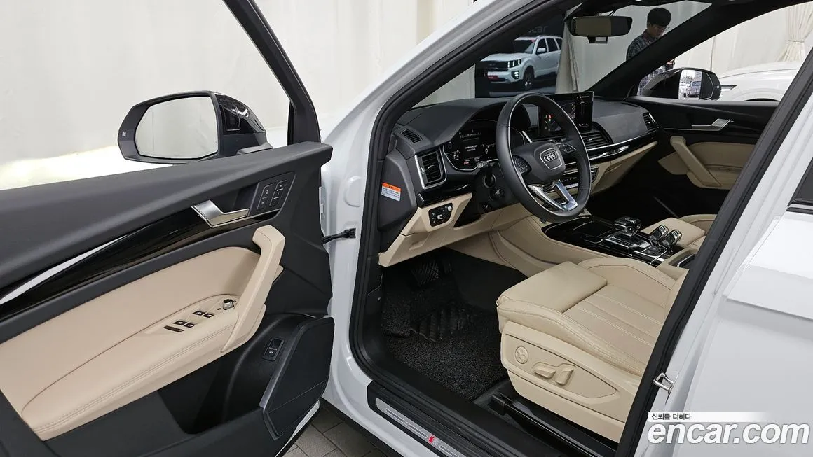 Audi Q5 2024 из KR, фото 10