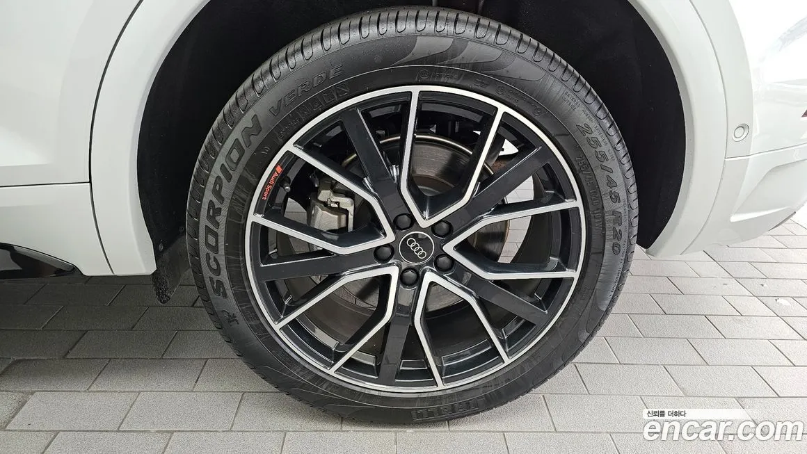 Audi Q5 2024 из KR, фото 5