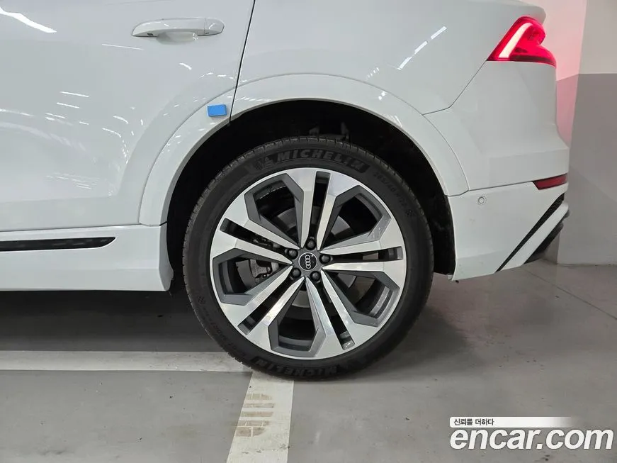 Audi Q8 2023 из KR, фото 5