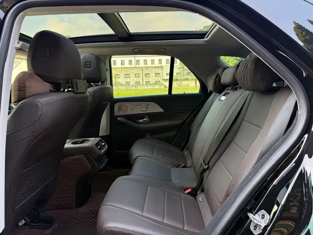 Mercedes-Benz GLE — фото 6
