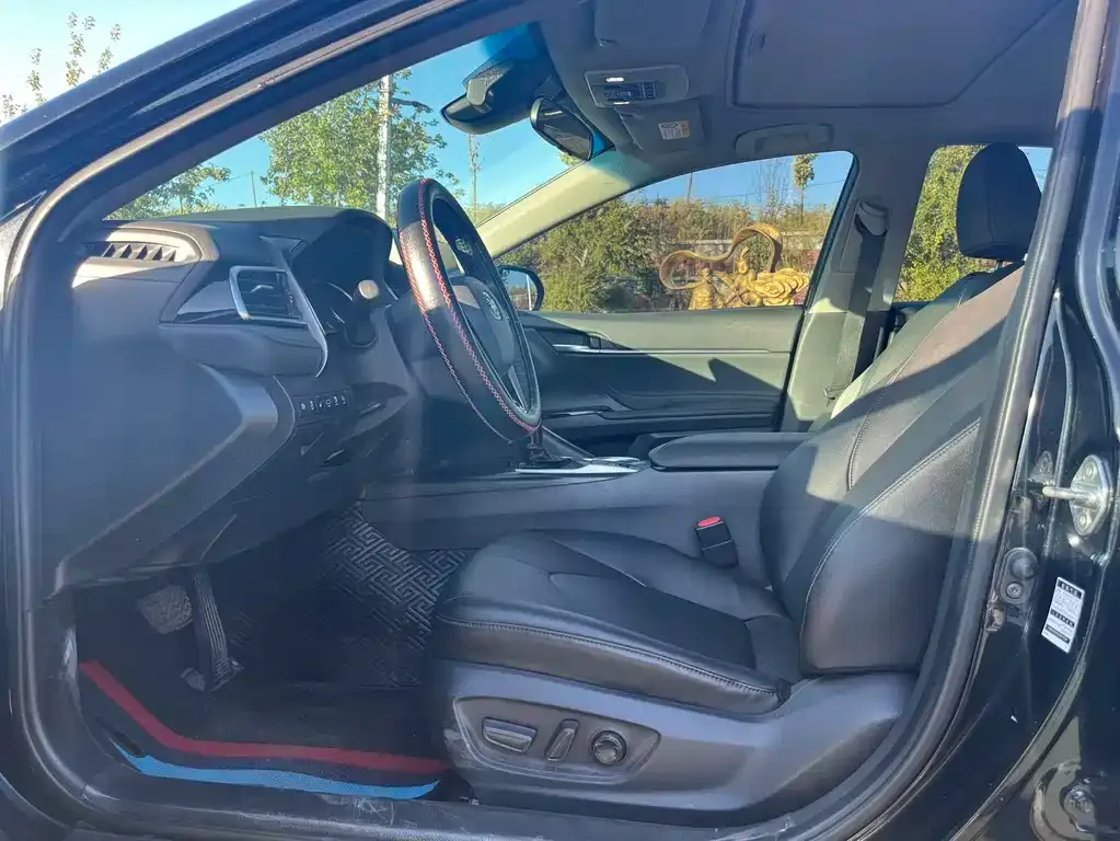 Toyota Camry 2021 из CN, фото 4