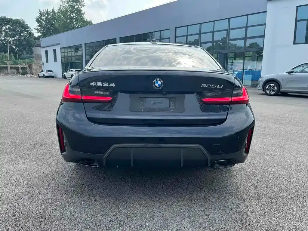 [object Object] 3 Series 2023 из CN, фото 6