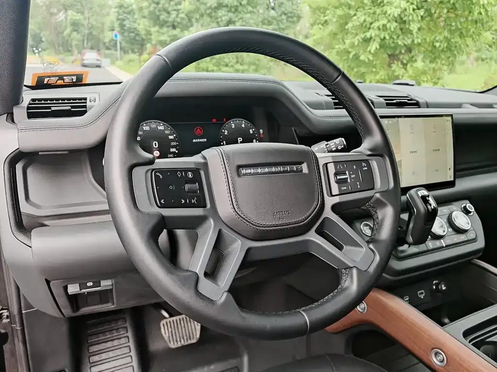 Land Rover Defender 2024 из CN, фото 6
