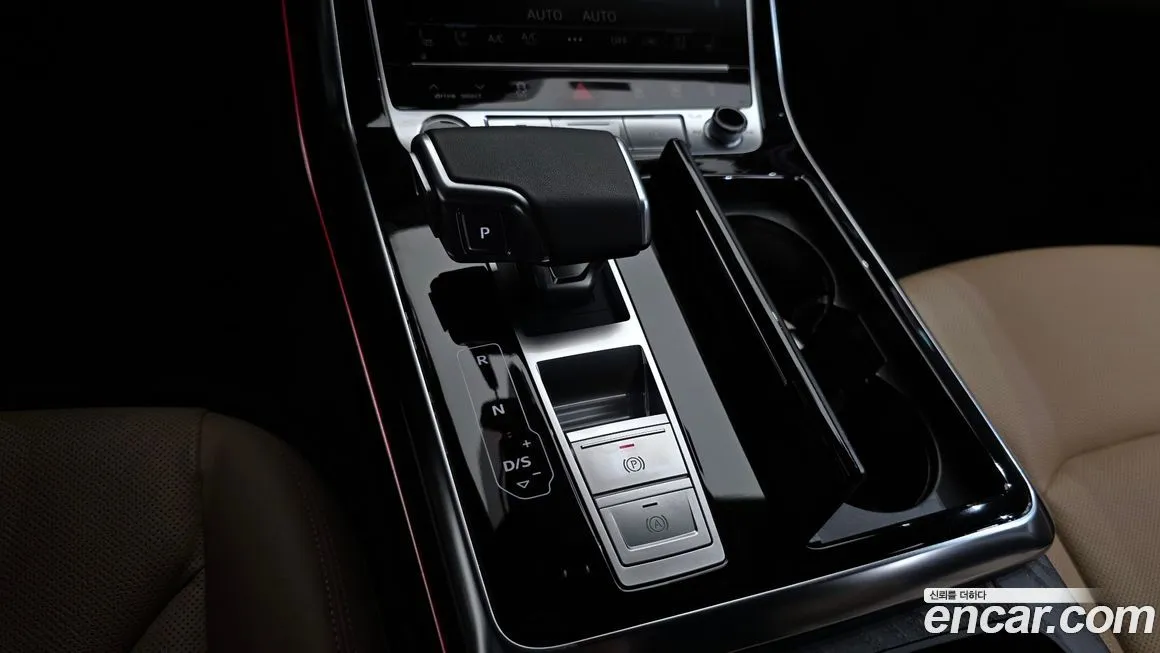 Audi Q8 2023 из KR, фото 9