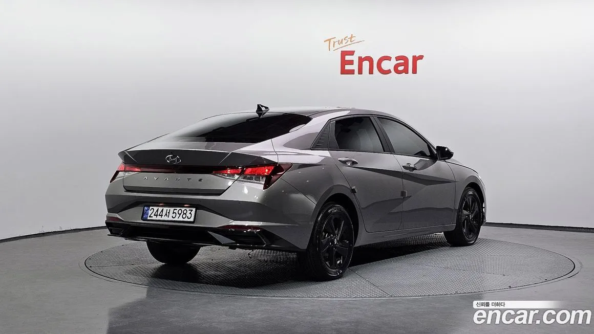 Hyundai AVANTE 2023 из KR, фото 2