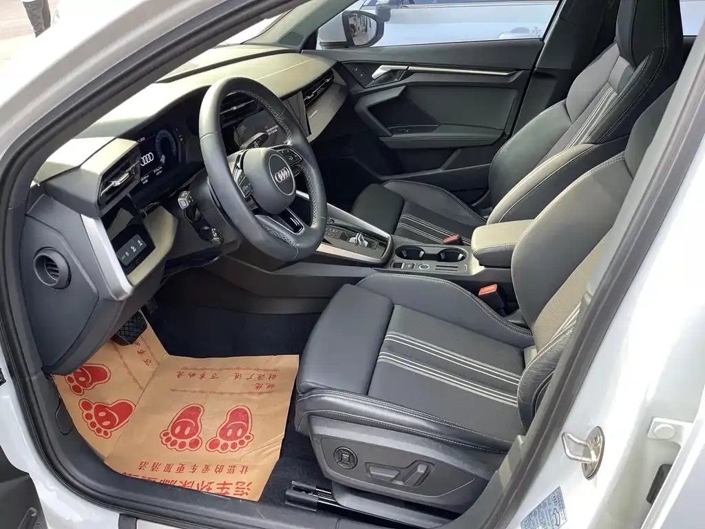 Audi A3 2023 из CN, фото 5