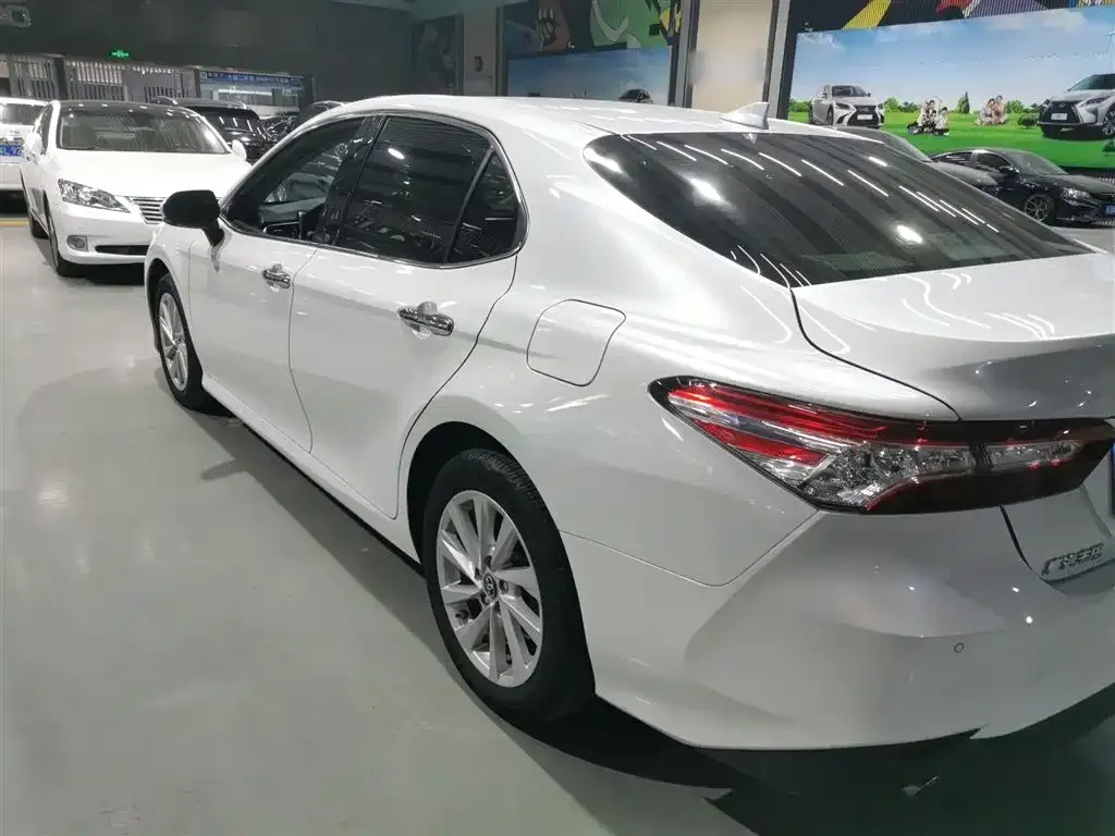 Toyota Camry 2021 из CN, фото 5