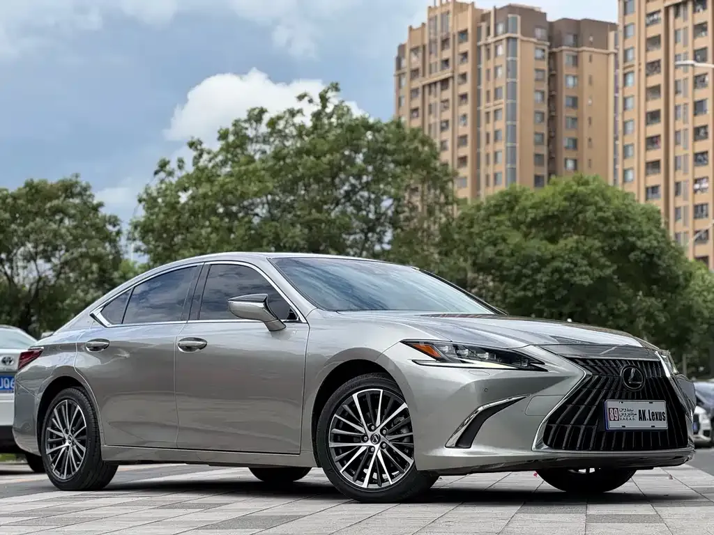 Lexus ES 2023 из CN, фото 3