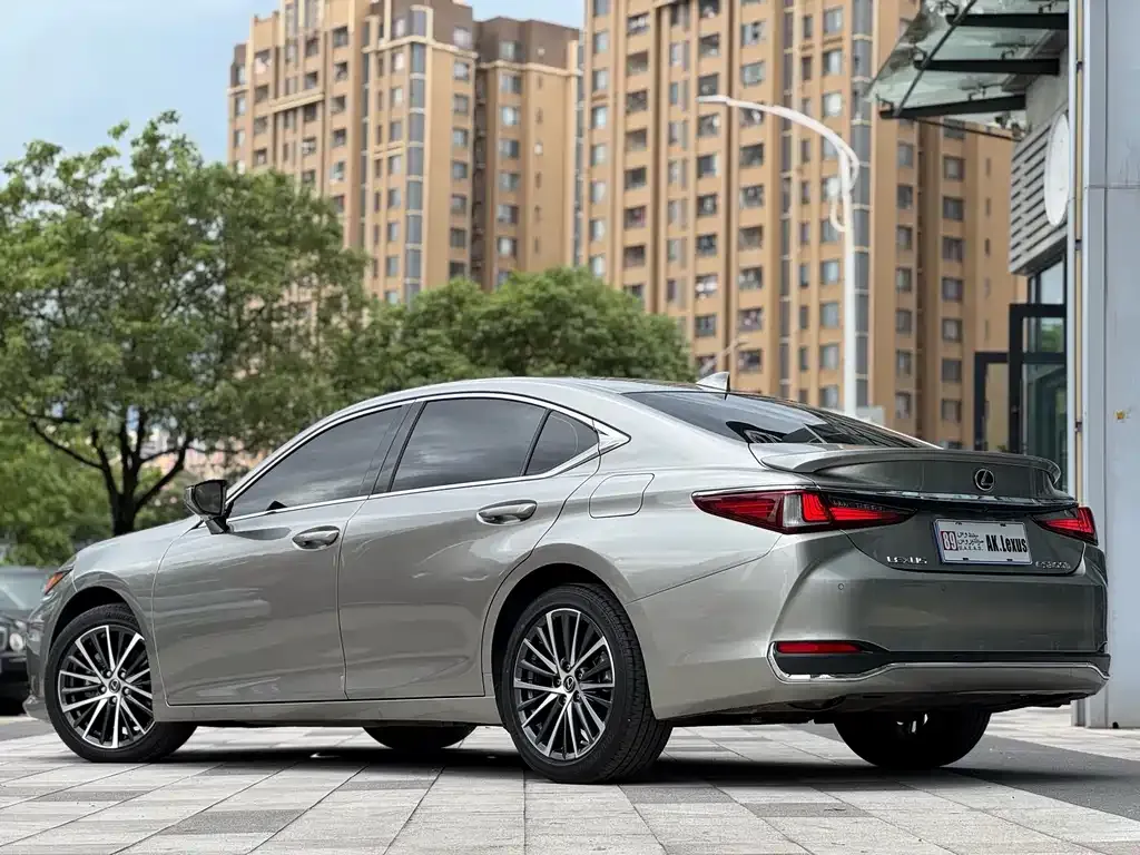 Lexus ES 2023 из CN, фото 4