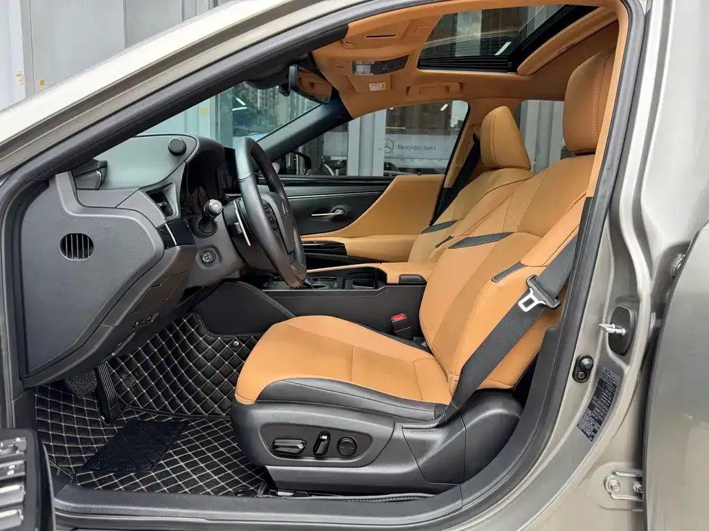 Lexus ES 2023 из CN, фото 7