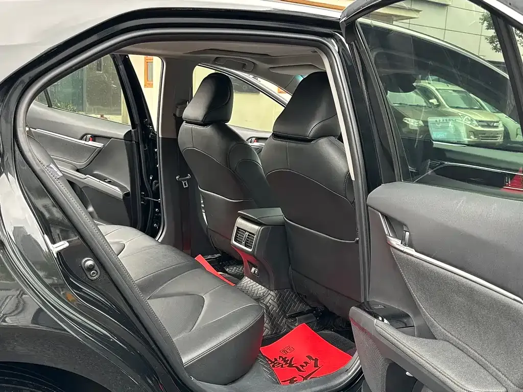 Toyota Camry 2022 из CN, фото 8