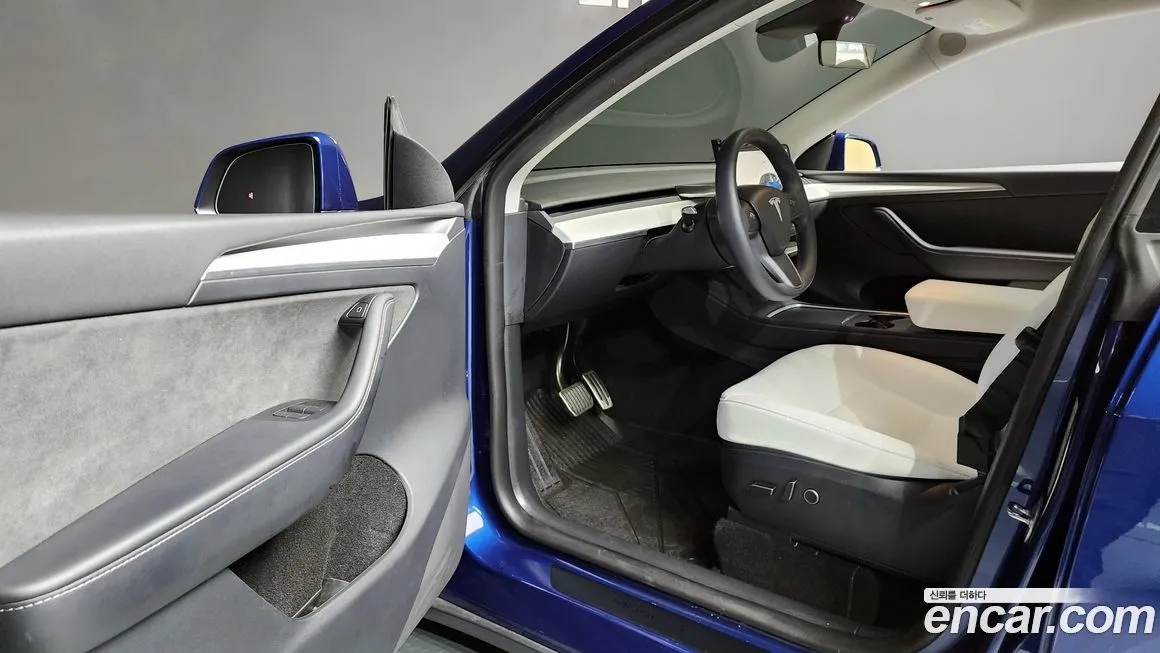Tesla Model Y 2023 из KR, фото 10