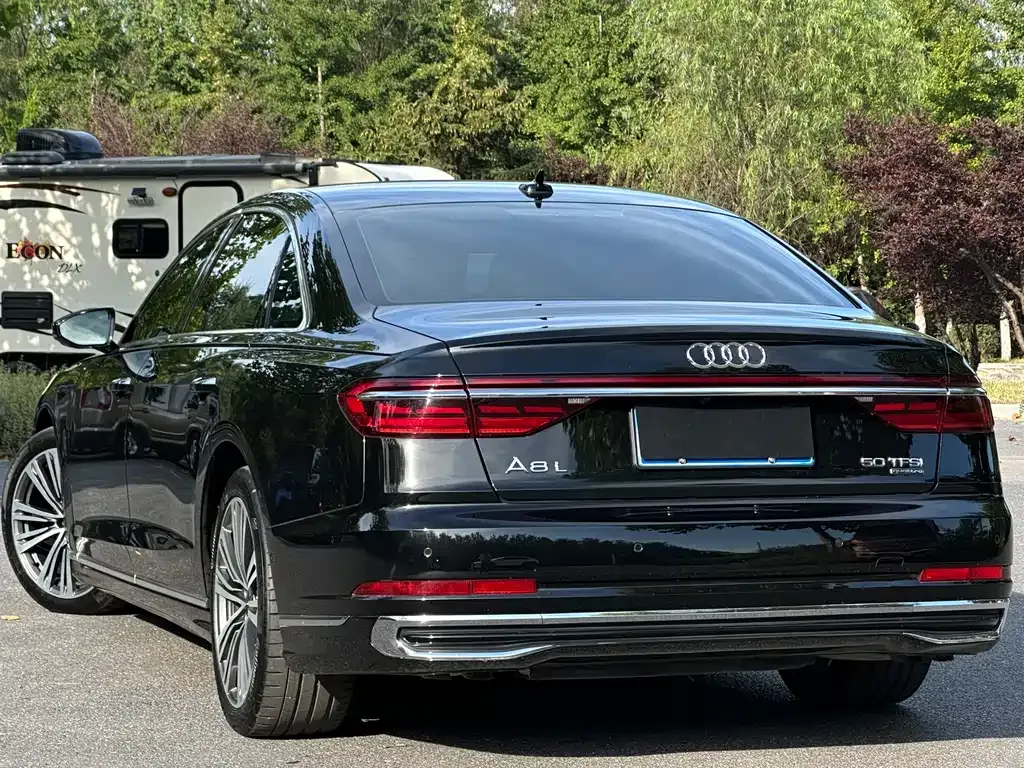 Audi A8 2023 из CN, фото 6