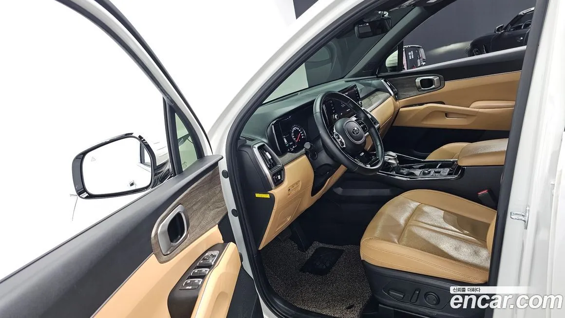Kia Sorento — фото 10