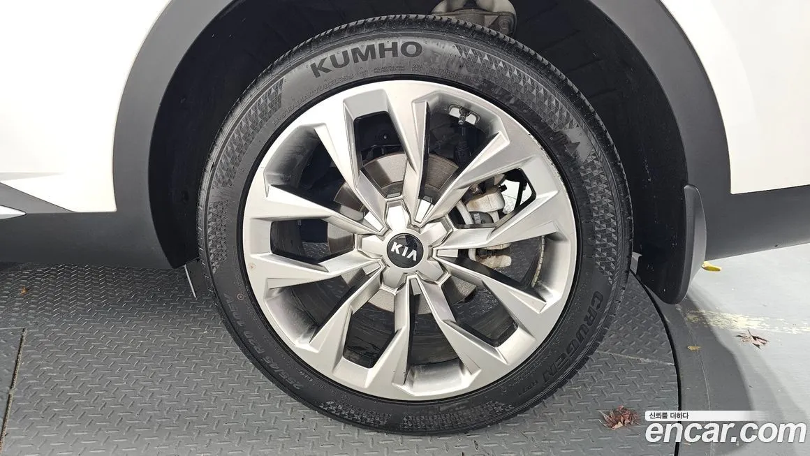 Kia Sorento — фото 5