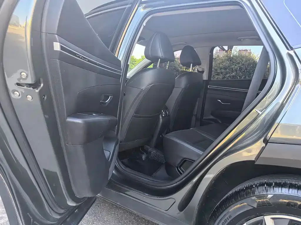 Hyundai Tucson 2023 из CN, фото 8