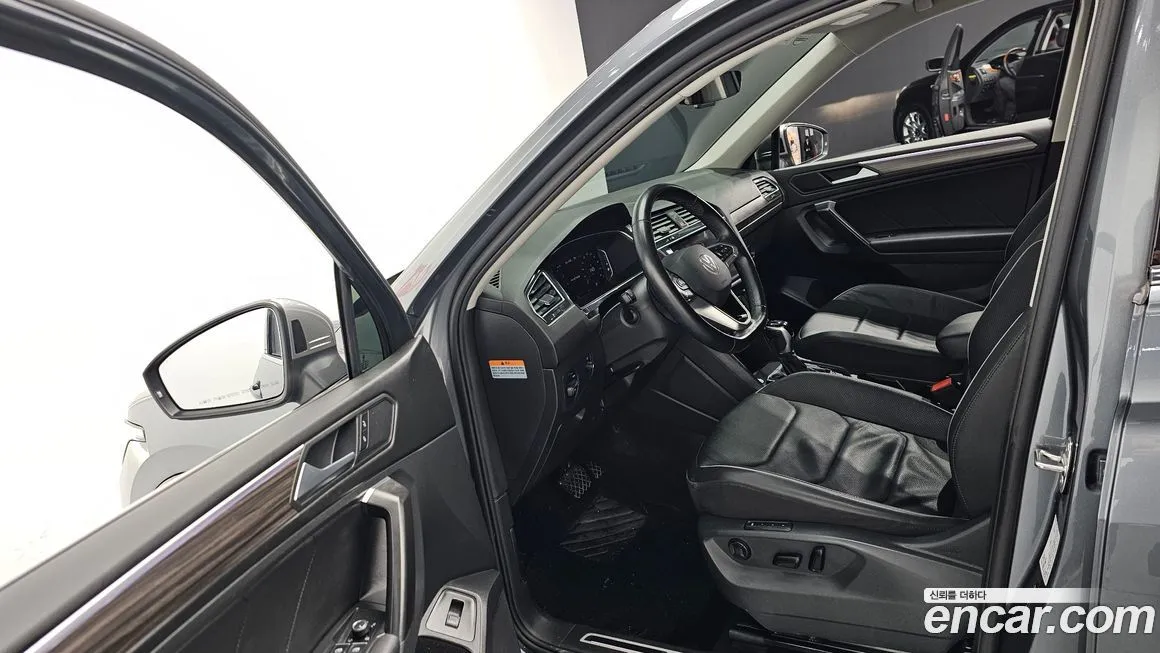 Volkswagen Tiguan 2023 из KR, фото 10