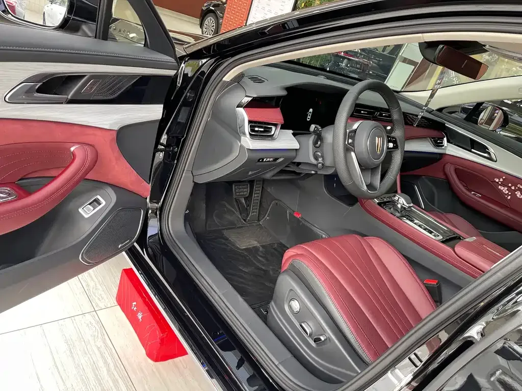 Hongqi H5 PHEV 2025 из CN, фото 3