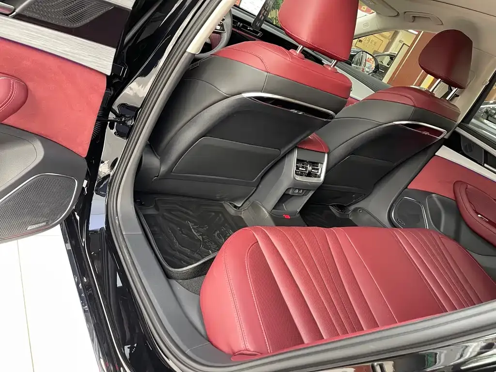 Hongqi H5 PHEV 2025 из CN, фото 6