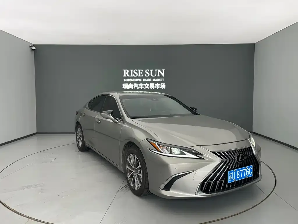 Lexus ES 2023 из CN, фото 3
