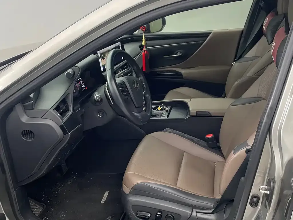 Lexus ES 2023 из CN, фото 4
