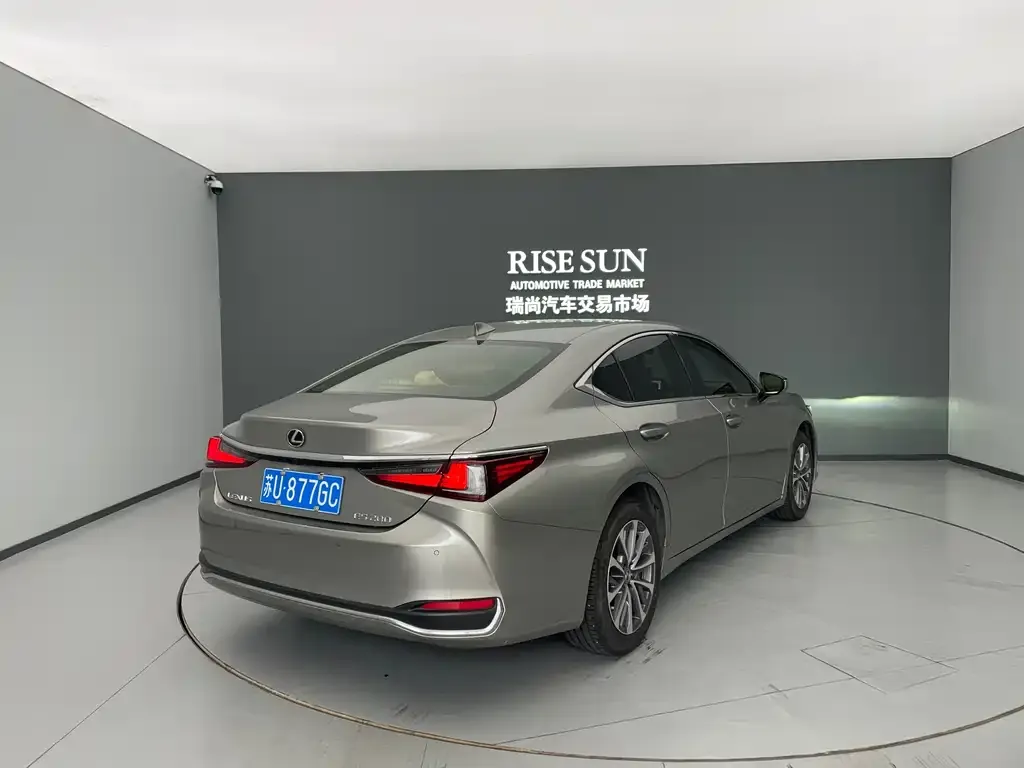 Lexus ES 2023 из CN, фото 7