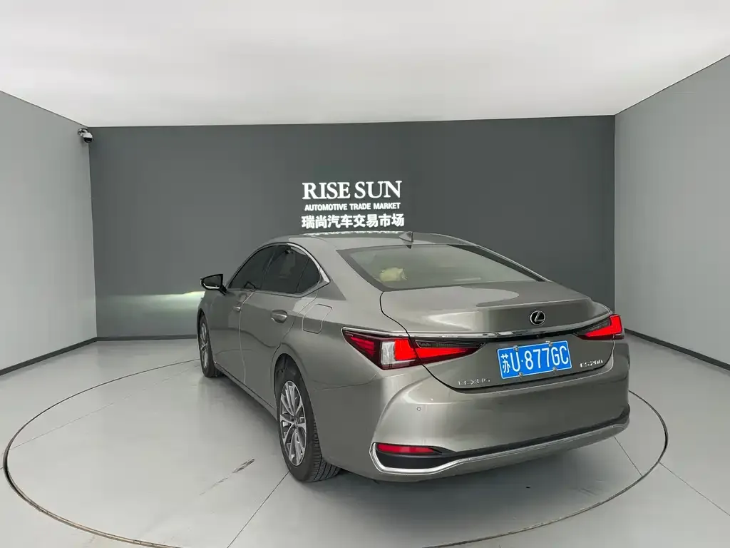 Lexus ES 2023 из CN, фото 9