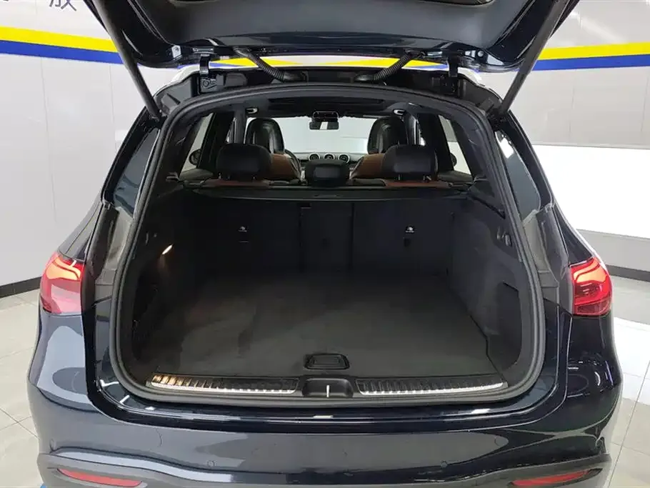 Mercedes-Benz GLC 2024 из CN, фото 4