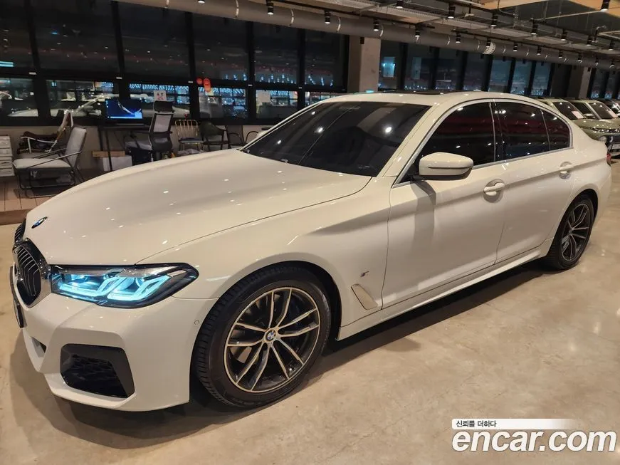 BMW 5-Series 2023 из KR, фото 1