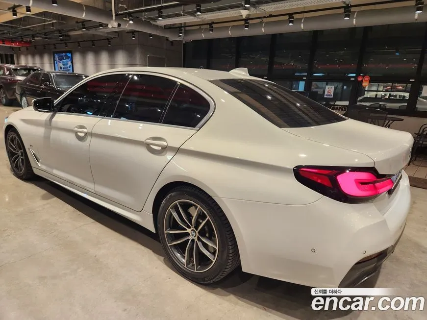 BMW 5-Series 2023 из KR, фото 2