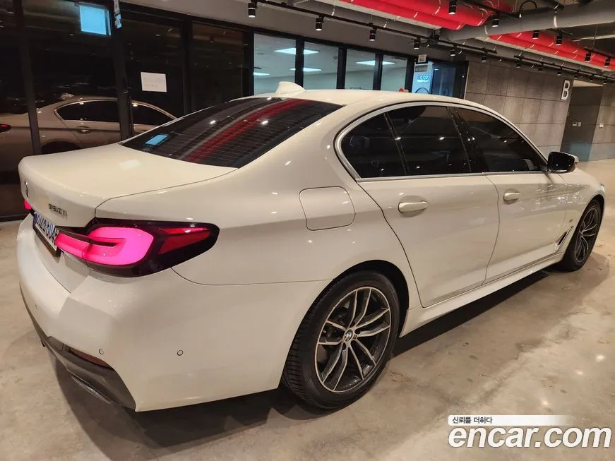 BMW 5-Series 2023 из KR, фото 5