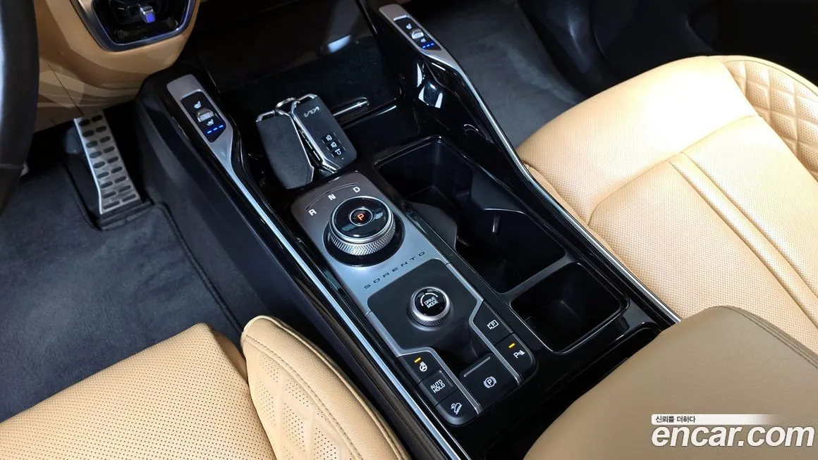 Kia Sorento — фото 9