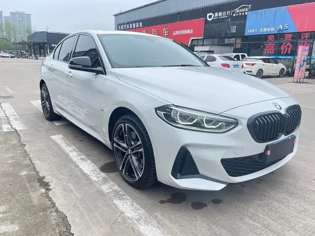 BMW 1 Series 2022 из CN, фото 3