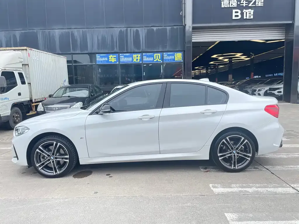 BMW 1 Series 2022 из CN, фото 5