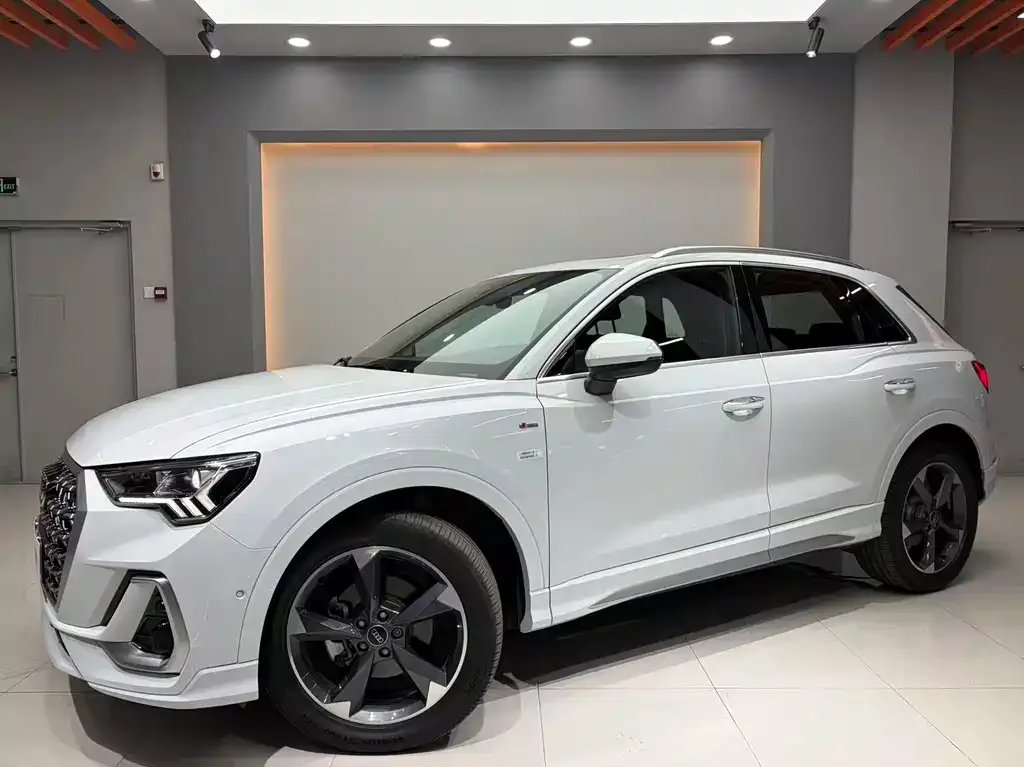 Audi Q3 2024 из CN, фото 1