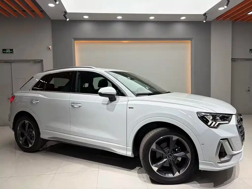 Audi Q3 2024 из CN, фото 3