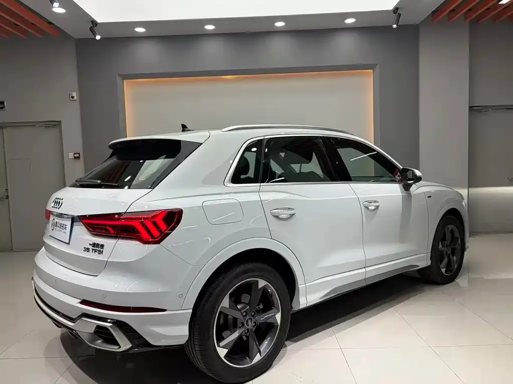 Audi Q3 2024 из CN, фото 4