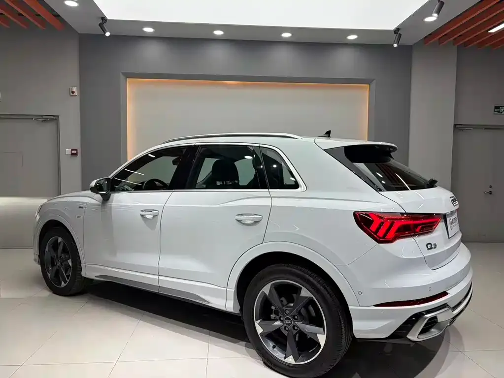 Audi Q3 2024 из CN, фото 6