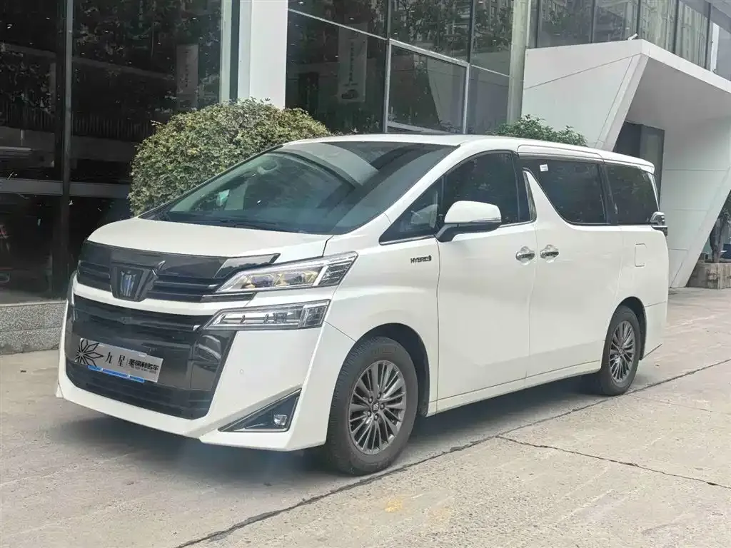 Toyota Vellfire 2023 из CN, фото 1