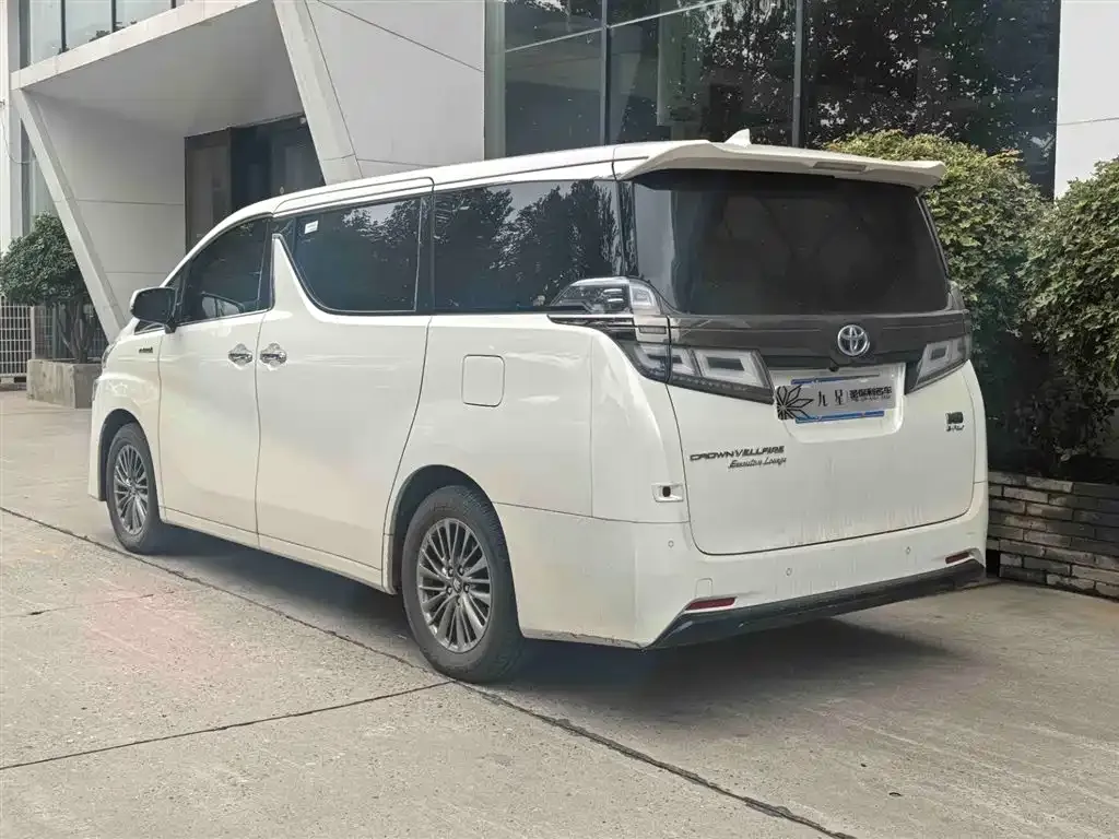 Toyota Vellfire 2023 из CN, фото 2