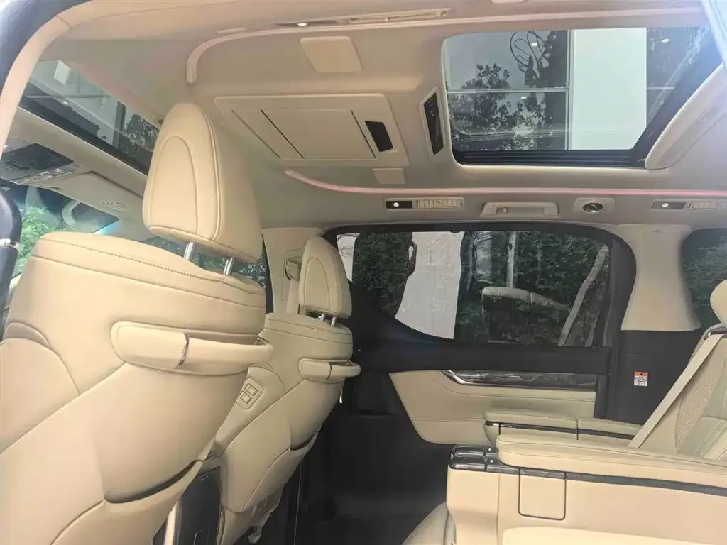 Toyota Vellfire 2023 из CN, фото 6