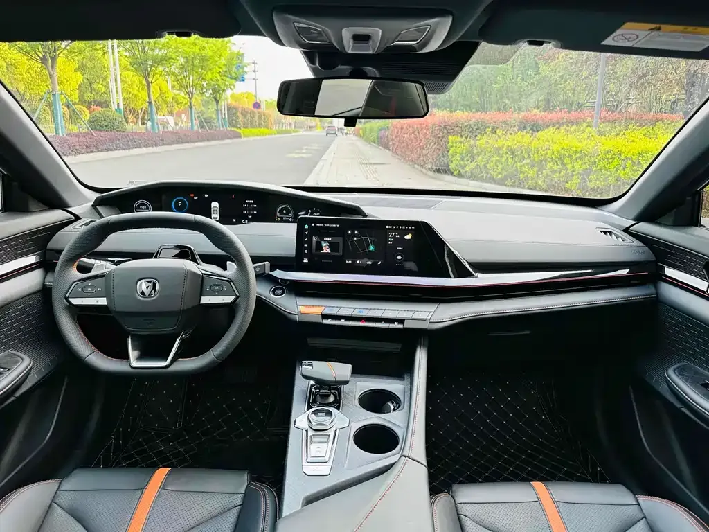 Changan UNI-V 2024 из CN, фото 4