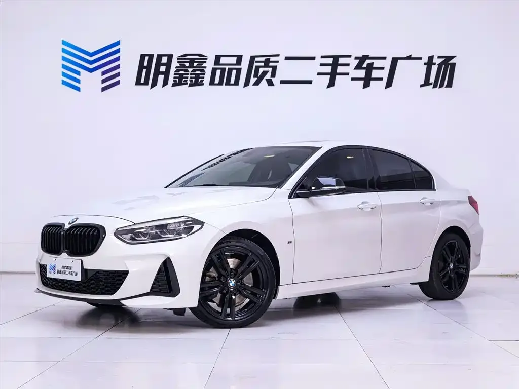 BMW 1 Series 2023 из CN, фото 2