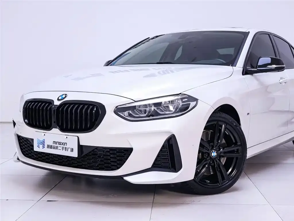 BMW 1 Series 2023 из CN, фото 3